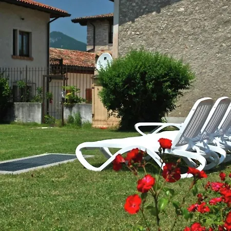 Belvilla By Oyo Golf A Lägenhet Salò